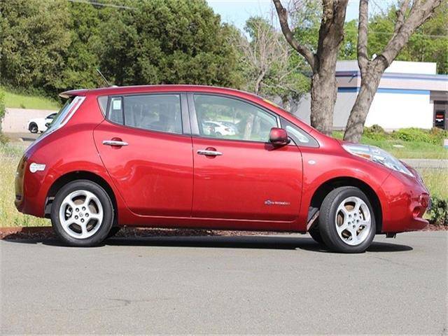 2011 Nissan LEAF JN1AZ0CP2BT004333