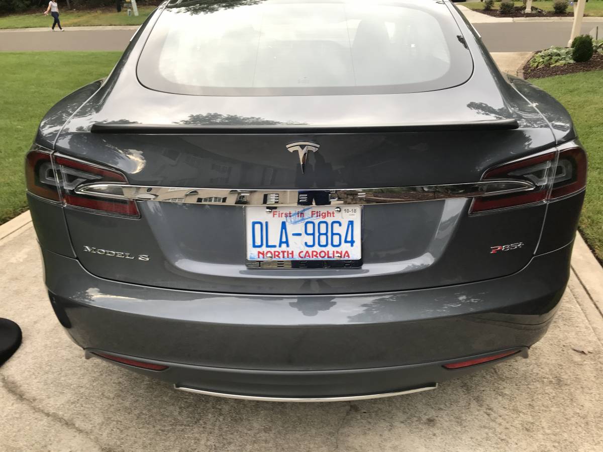 2013 Tesla Model S 5YJSA1CP1DFP17423