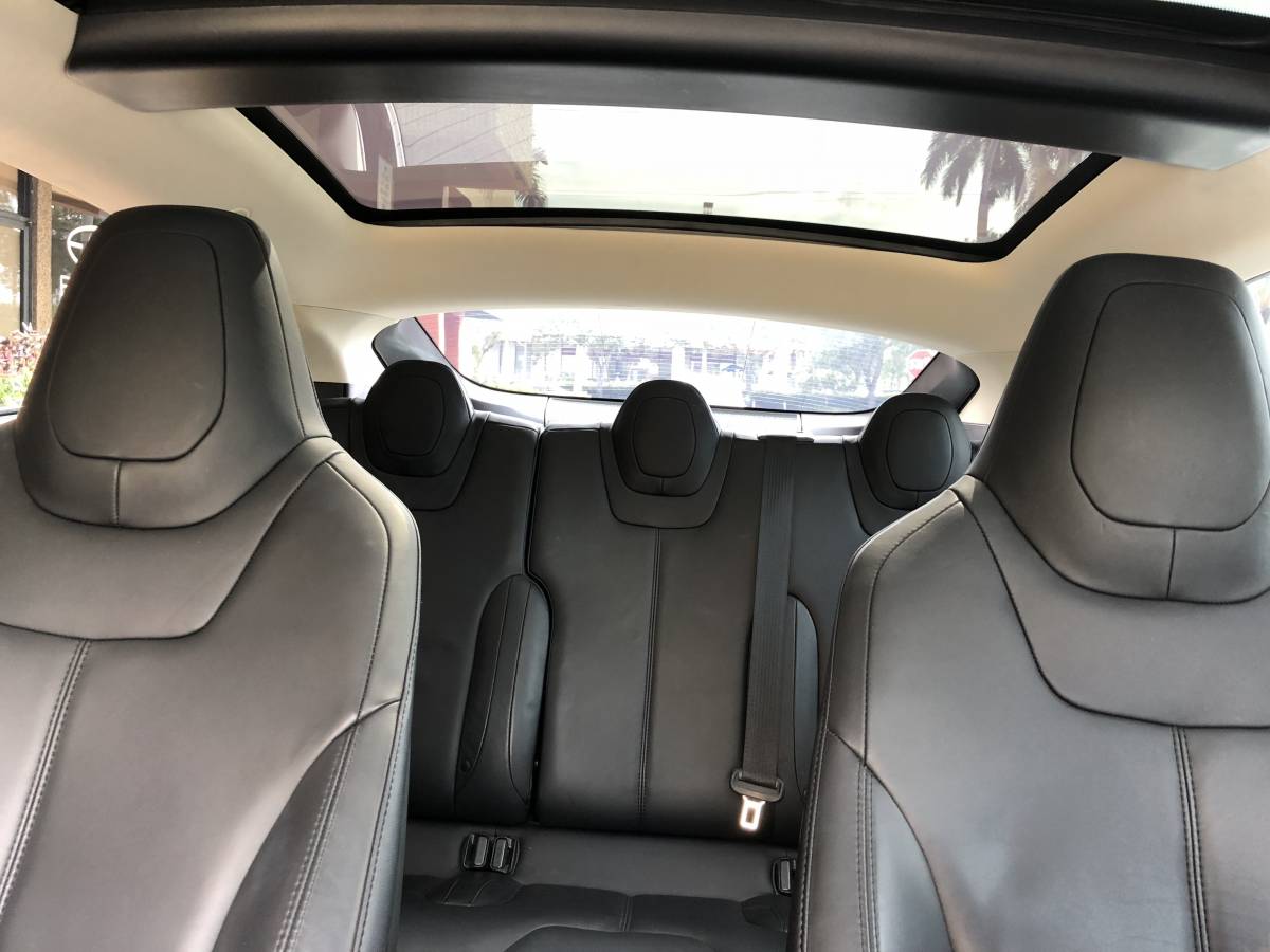 2014 Tesla Model S 5YJSA1S1XEFP30637