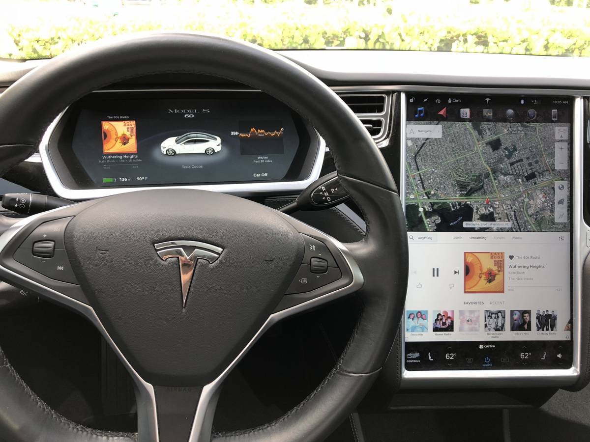 2014 Tesla Model S 5YJSA1S1XEFP30637