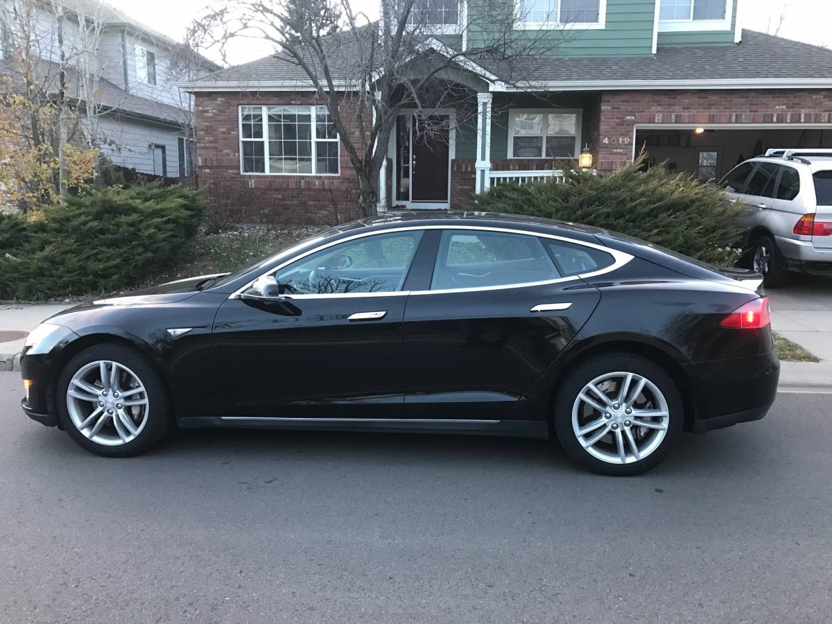 2012 Tesla Model S 5YJSA1DPXCFS00716