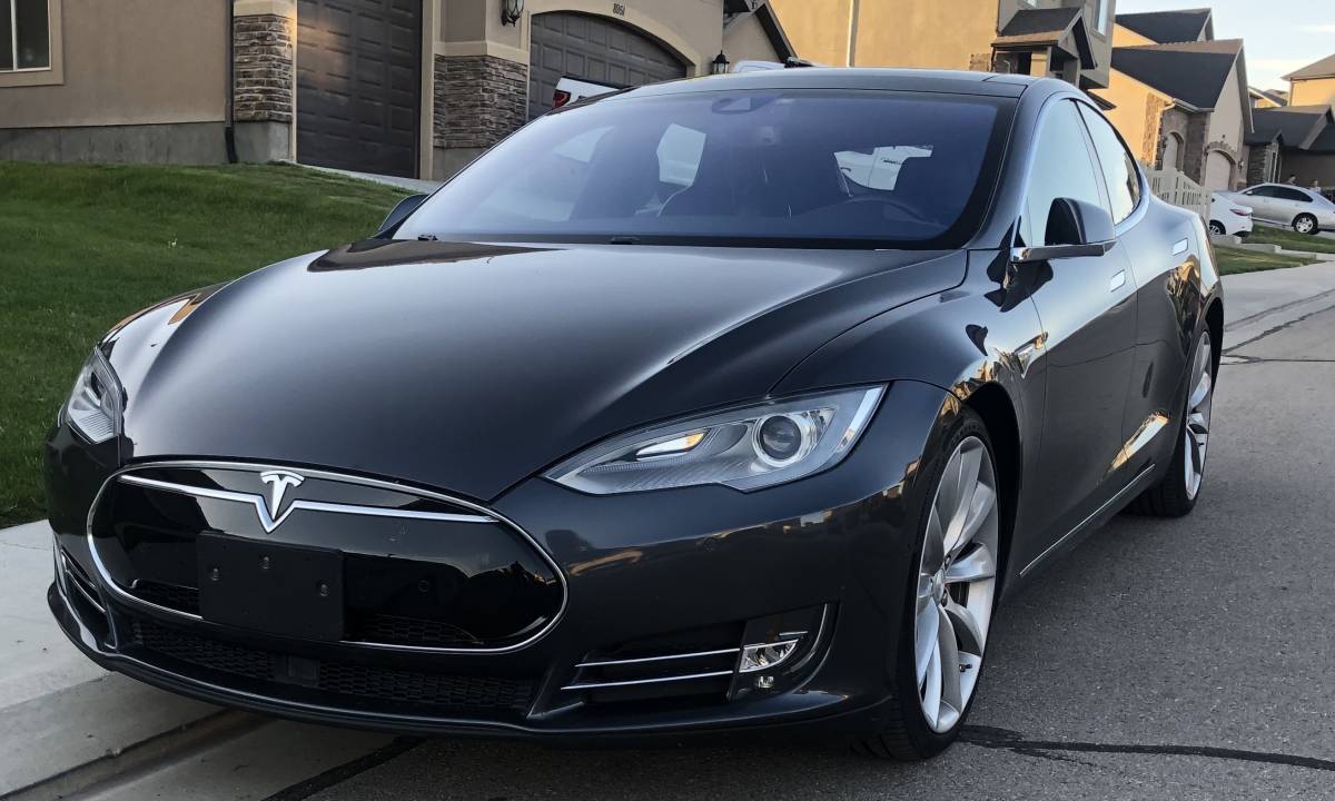 2015 Tesla Model S 5YJSA1H2XFFP78298