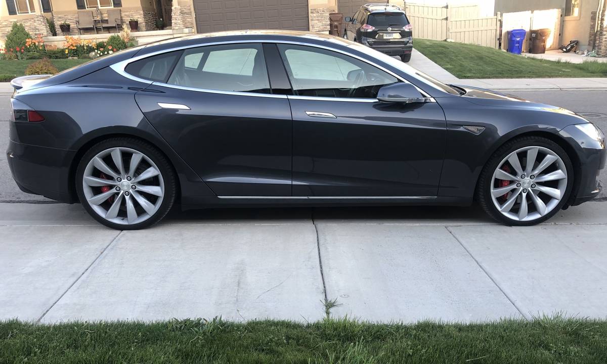 2015 Tesla Model S 5YJSA1H2XFFP78298