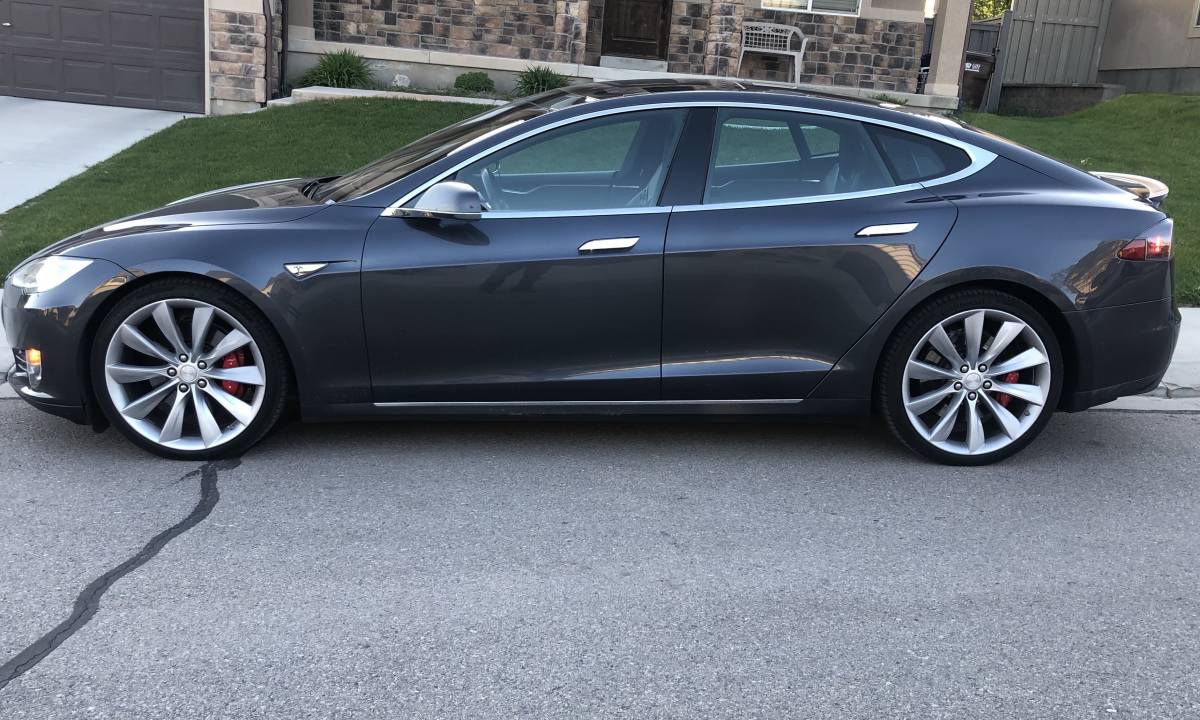 2015 Tesla Model S 5YJSA1H2XFFP78298