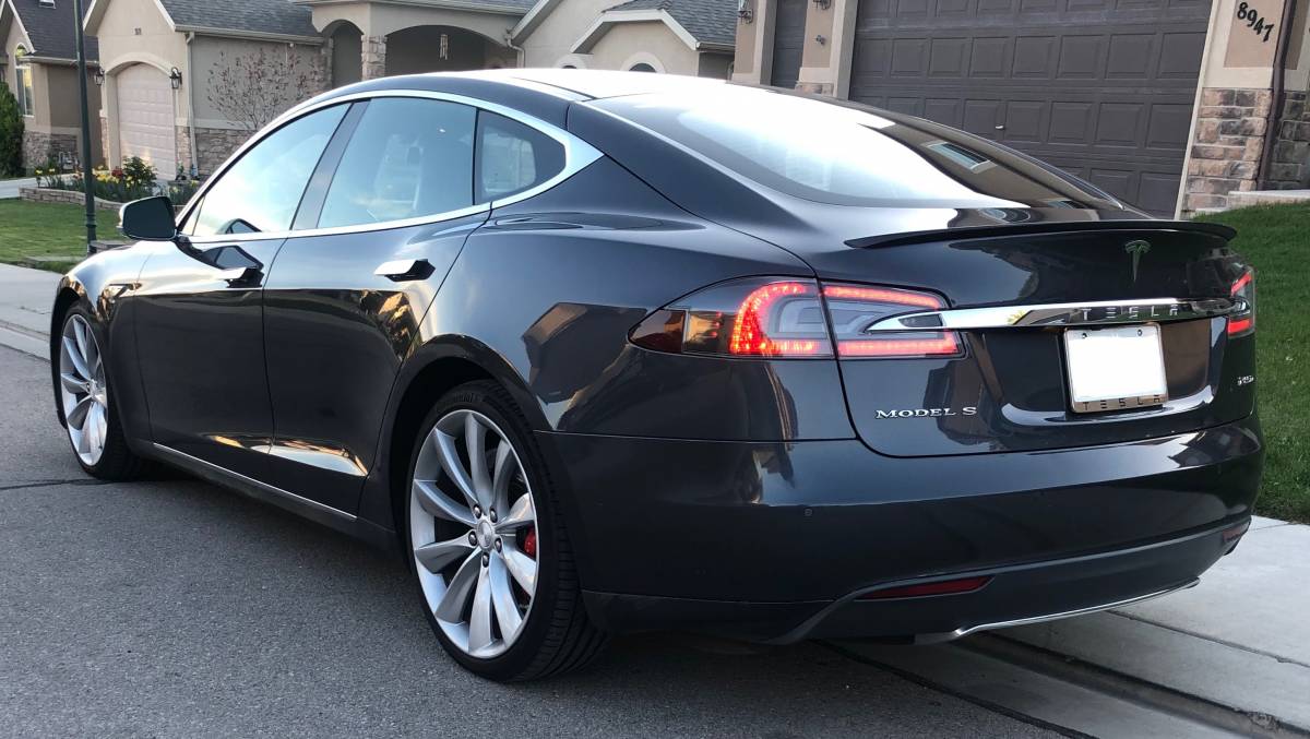 2015 Tesla Model S 5YJSA1H2XFFP78298