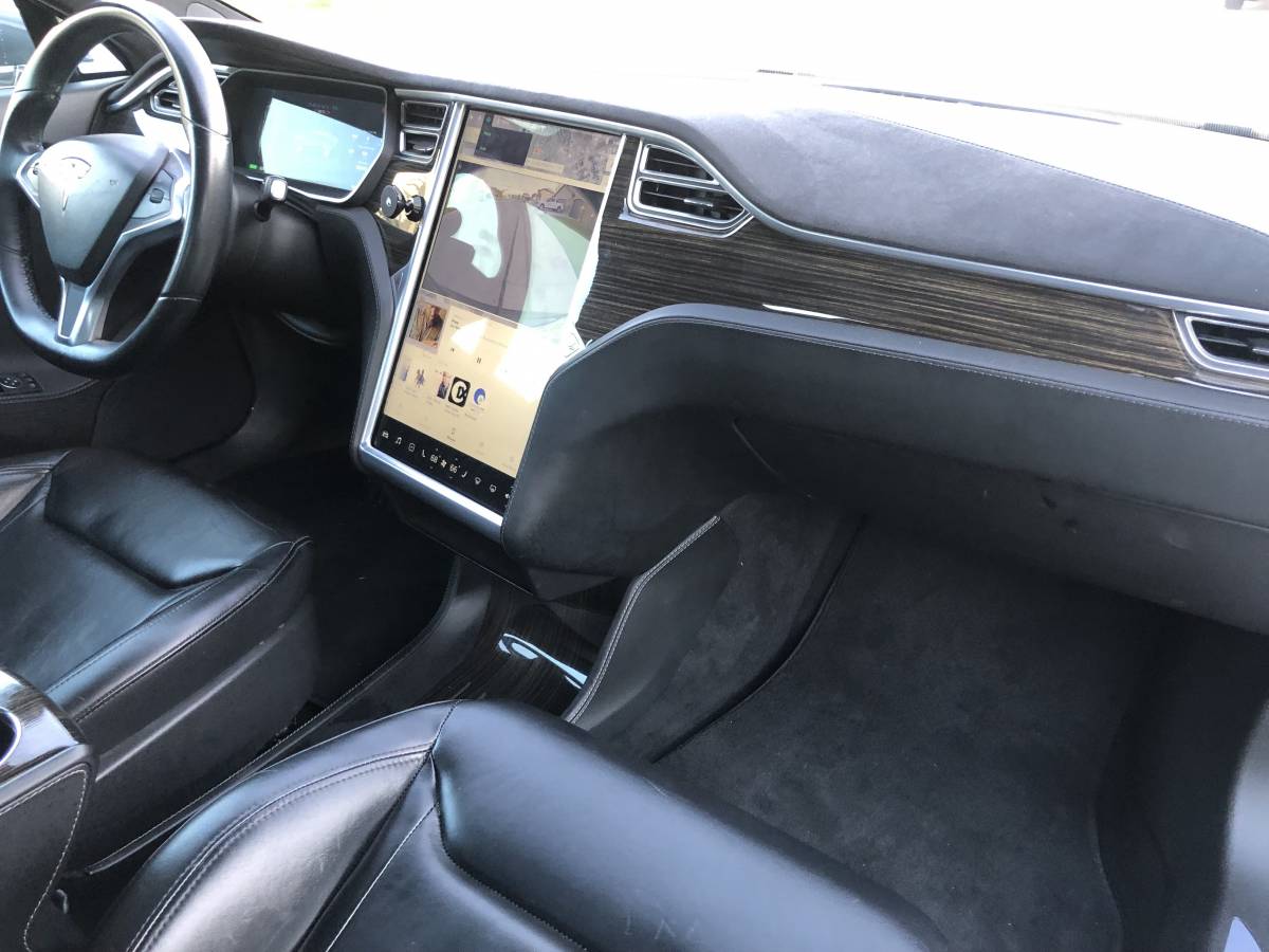 2015 Tesla Model S 5YJSA1H2XFFP78298