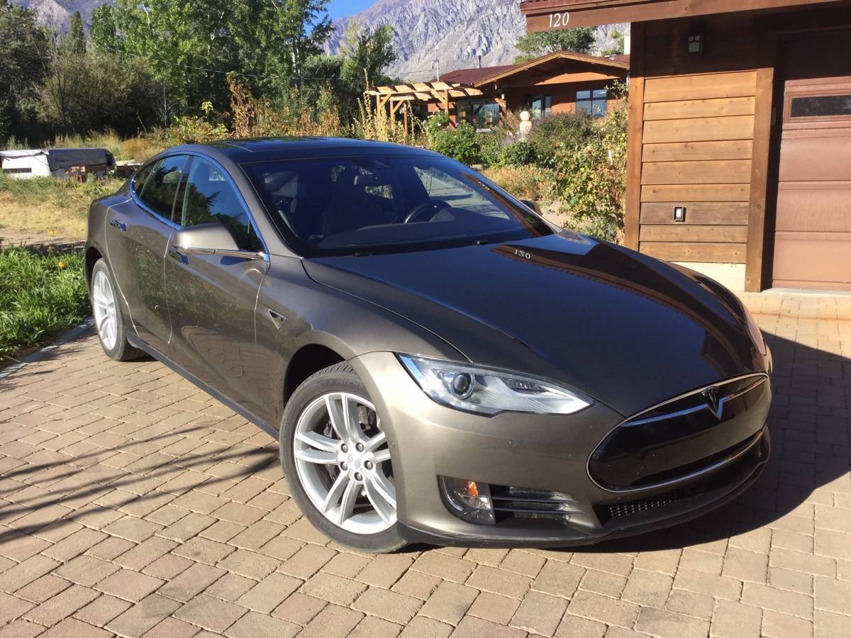 2015 Tesla Model S 5YJSA1E27FF119941