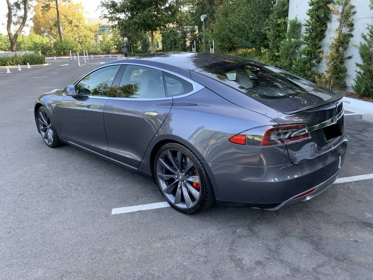 2014 Tesla Model S 5YJSA1H23EFP64368