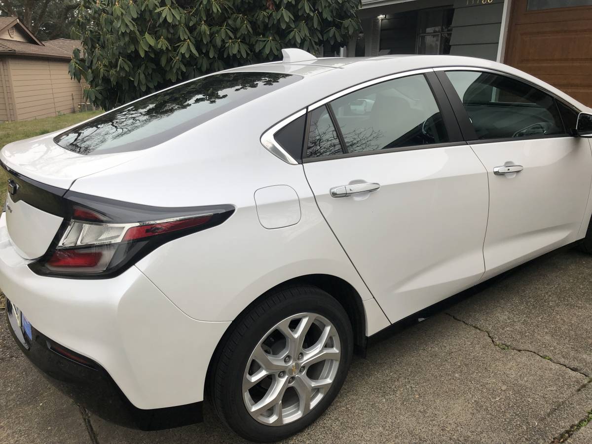 2017 Chevrolet VOLT 1G1RD6S57HU106160