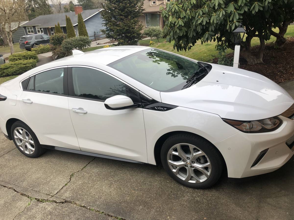 2017 Chevrolet VOLT 1G1RD6S57HU106160