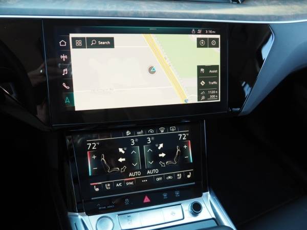 2019 Audi e-tron WA1VAAGE8KB010447