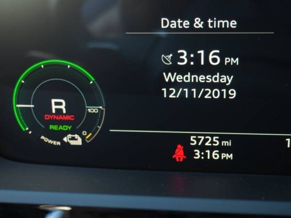 2019 Audi e-tron WA1VAAGE8KB010447