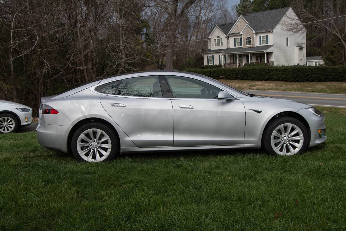 2018 Tesla Model S 5YJSA1E26JF254823