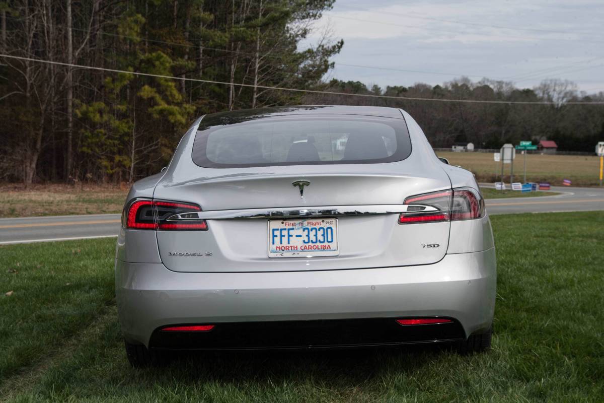 2018 Tesla Model S 5YJSA1E26JF254823