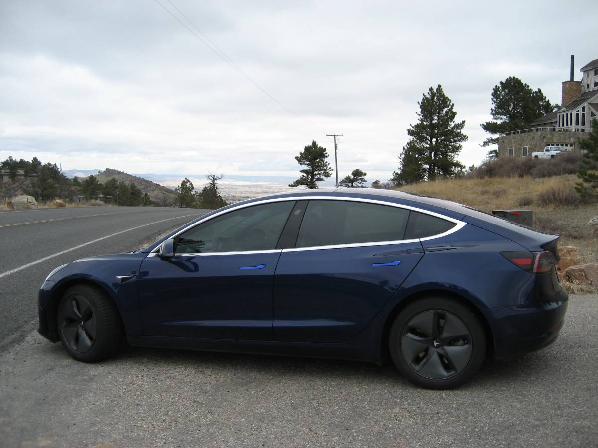 2018 Tesla Model 3 5YJ3E1EA3JF022955