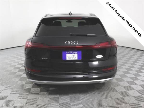 2019 Audi e-tron WA1LAAGE3KB008984