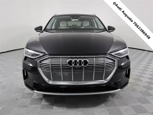 2019 Audi e-tron WA1LAAGE3KB008984