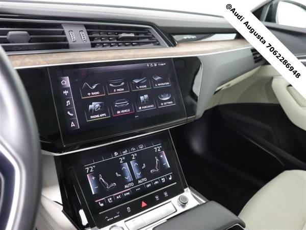 2019 Audi e-tron WA1LAAGE3KB008984