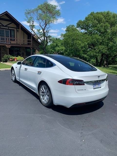 2016 Tesla Model S 5YJSA1E25GF160358