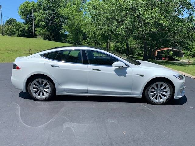 2016 Tesla Model S 5YJSA1E25GF160358