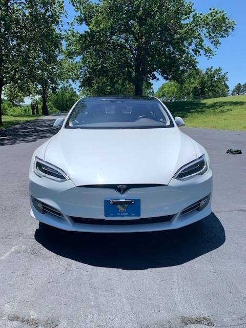 2016 Tesla Model S 5YJSA1E25GF160358