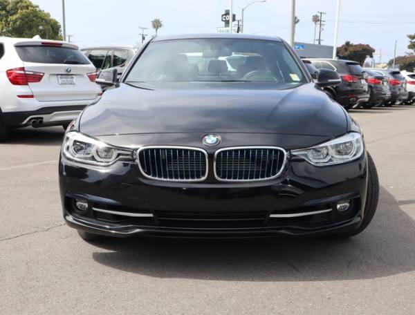 2017 BMW 3 Series WBA8E1C36HA156451