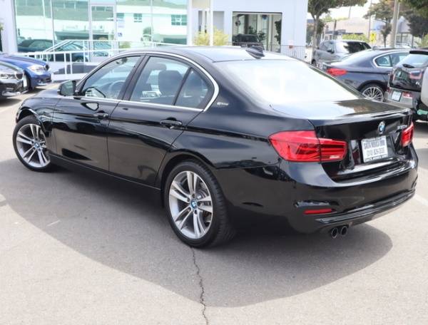 2017 BMW 3 Series WBA8E1C36HA156451