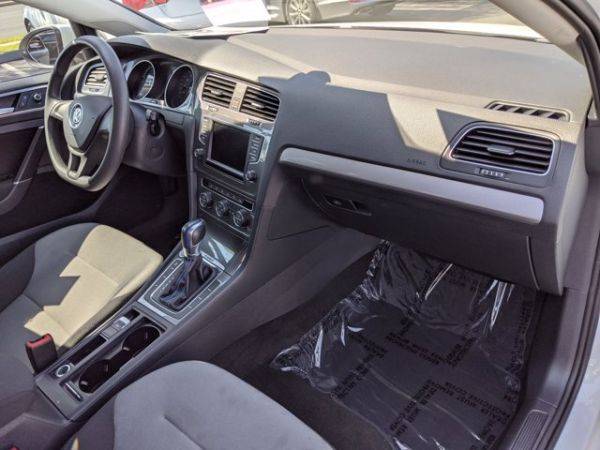 2016 Volkswagen e-Golf WVWKP7AU9GW913023