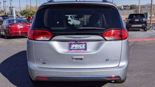 2018 Chrysler Pacifica Hybrid 2C4RC1N74JR129604