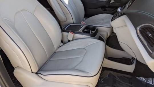 2018 Chrysler Pacifica Hybrid 2C4RC1N74JR129604