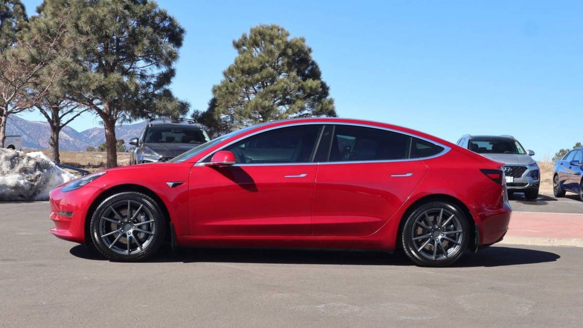 2019 Tesla Model 3 5YJ3E1EB5KF512842