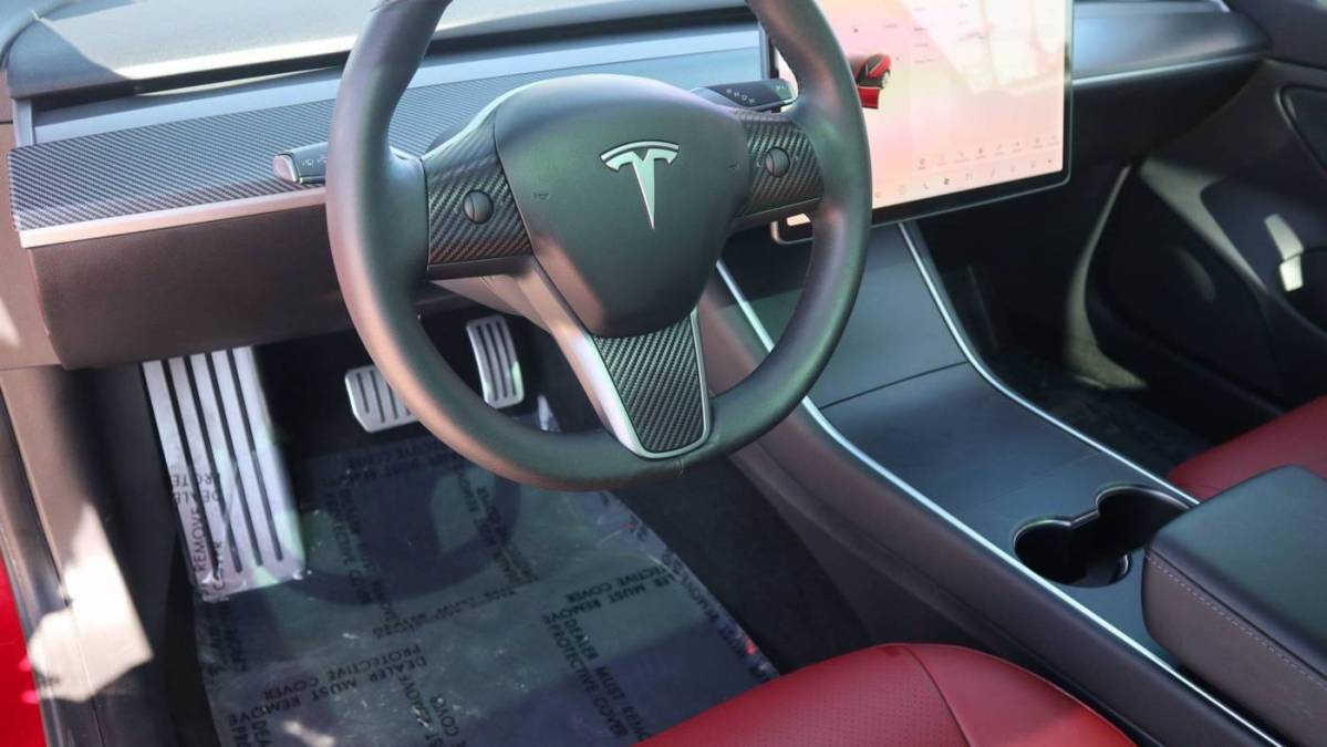 2019 Tesla Model 3 5YJ3E1EB5KF512842