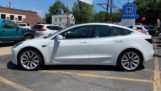 2019 Tesla Model 3 5YJ3E1EA0KF417922