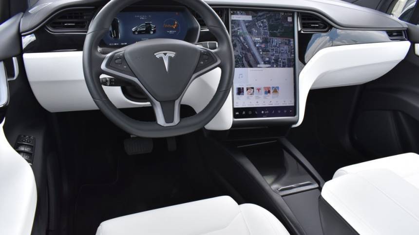 2019 Tesla Model X 5YJXCDE27KF147248