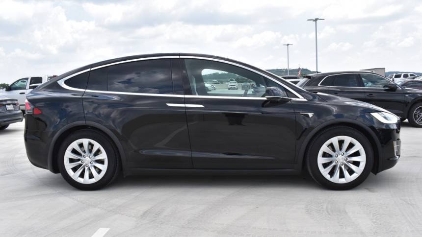 2019 Tesla Model X 5YJXCDE27KF147248