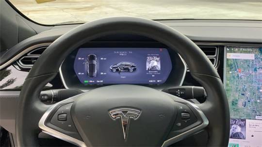 2018 Tesla Model S 5YJSA1E23JF245044