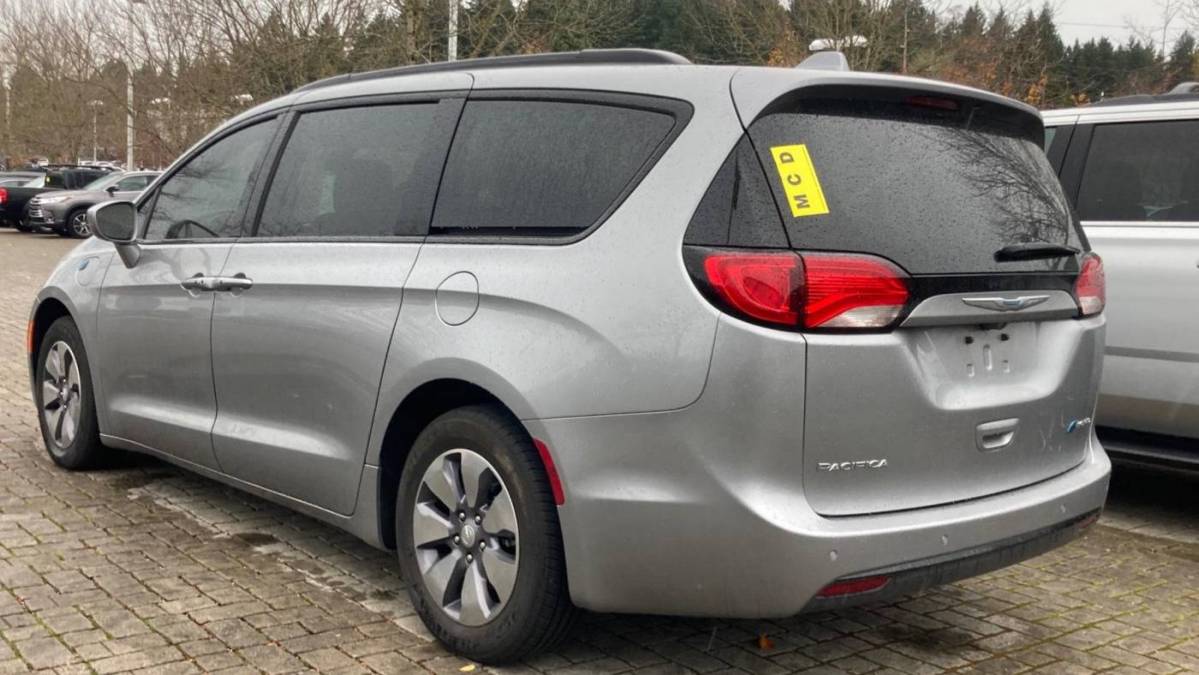 2018 Chrysler Pacifica Hybrid 2C4RC1L7XJR359313