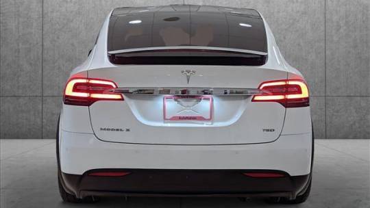 2018 Tesla Model X 5YJXCAE2XJF113401