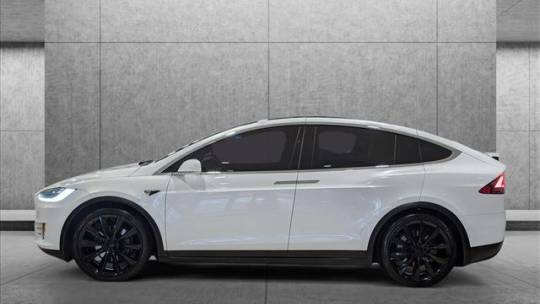 2018 Tesla Model X 5YJXCAE2XJF113401