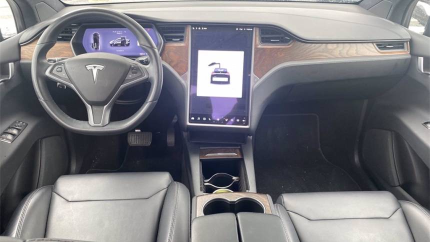 2018 Tesla Model X 5YJXCBE20JF123408