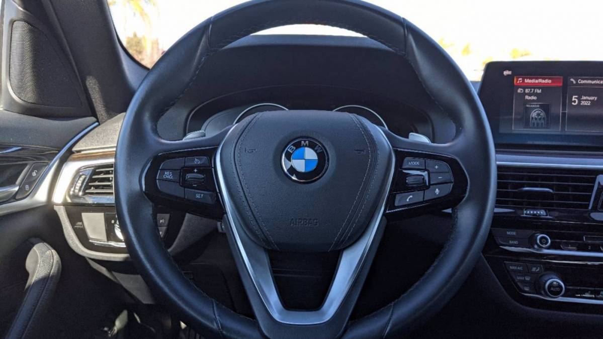 2019 BMW 5 Series WBAJA9C51KB388406