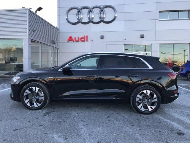 2021 Audi e-tron WA1LAAGE2MB005920