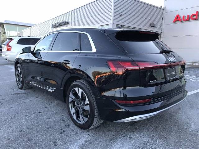 2021 Audi e-tron WA1LAAGE2MB005920