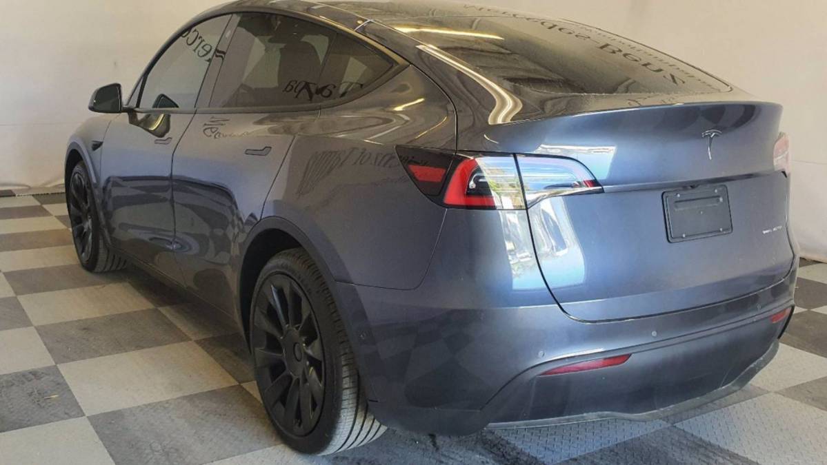 2021 Tesla Model Y 5YJYGDEE8MF108237