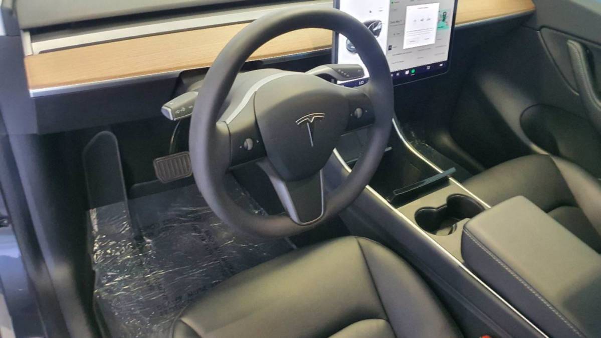 2021 Tesla Model Y 5YJYGDEE8MF108237