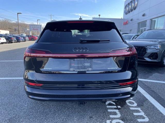 2021 Audi e-tron WA1LAAGE2MB025651