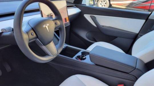 2021 Tesla Model Y 5YJYGDEEXMF130028