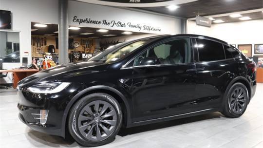 2018 Tesla Model X 5YJXCDE20JF137319