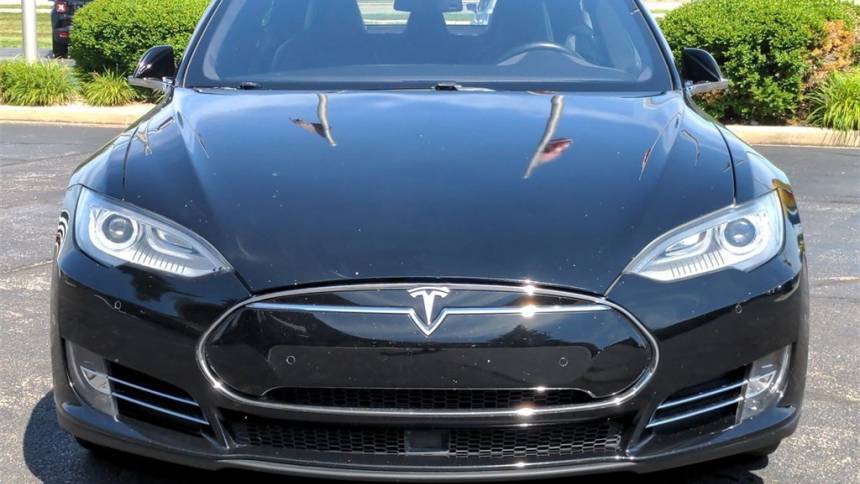 2014 Tesla Model S 5YJSA1H21EFP67494