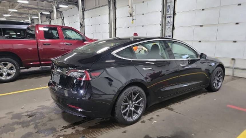 2019 Tesla Model 3 5YJ3E1EA2KF399651